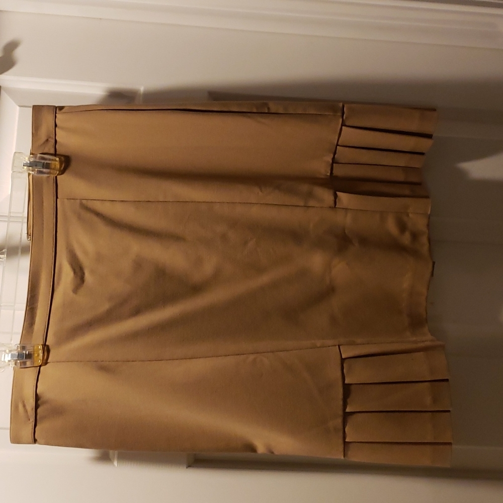 Knee length zip skirt